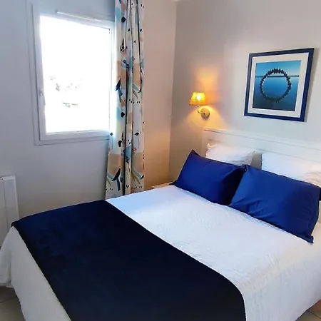 2 Pieces Dans Bord De Aux Sables D'olonne 莱萨布勒-多洛讷