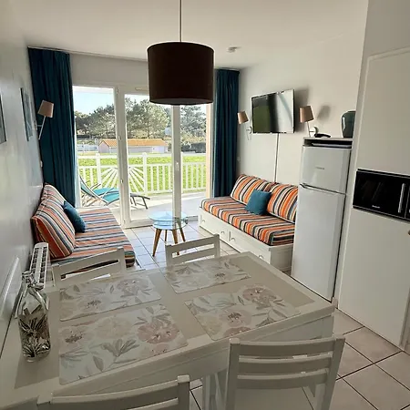 Apartman 2 Pieces Dans Bord De Aux Sables D'olonne